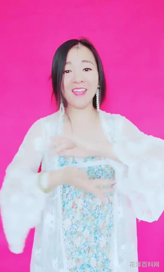简单爱心所爱 简单爱心所爱抖音最火女神