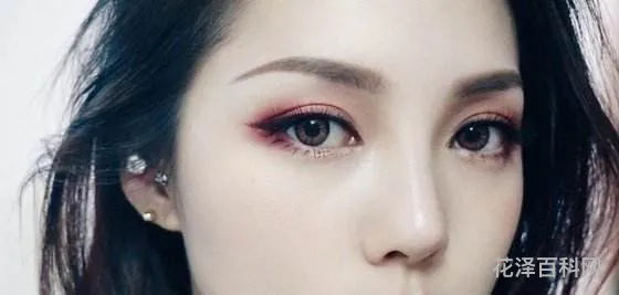 眼线笔和眼线液，眼线笔和眼线胶笔哪个更自然
