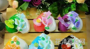 关于马蹄莲花语的信息 马蹄莲的花语与寓意
