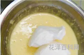 怎样用电饭锅做蛋糕，如何用电饭煲做蛋糕视频