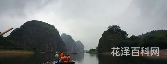 轻舟已过万重山，网上最火段子轻舟已过是什么意思