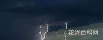 阵雨和雷阵雨的区别
