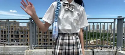 JK女孩的简单介绍 jk女是什么意思