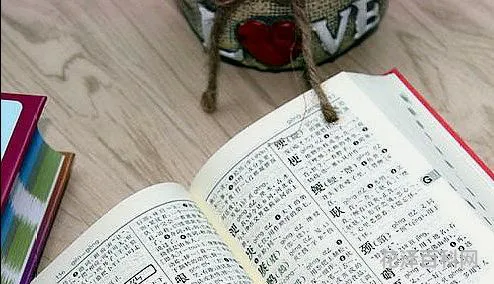 轰隆隆的读音
