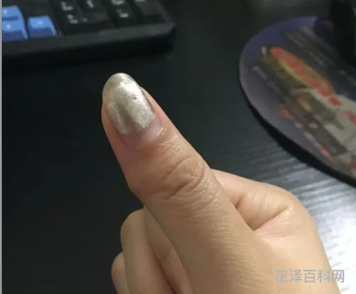 不知不觉不痛不痒，不闻不问不痛不痒歌词