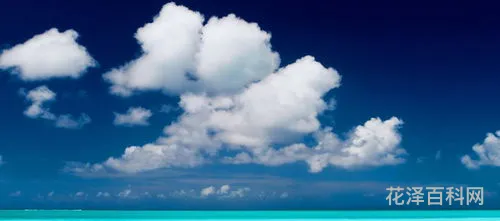 海阔天空的意思