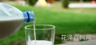 喝牛奶最佳时间