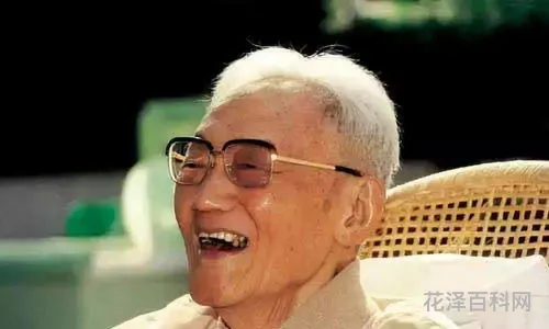 巴金原名叫什么名字，巴金字fei甘还是fu